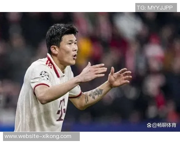 拜仁球员齐聚慕尼黑啤酒节伊藤洋辉与金玟哉同框亮相 拜仁球员齐聚慕尼黑啤酒节伊藤洋辉与金玟哉同框亮相