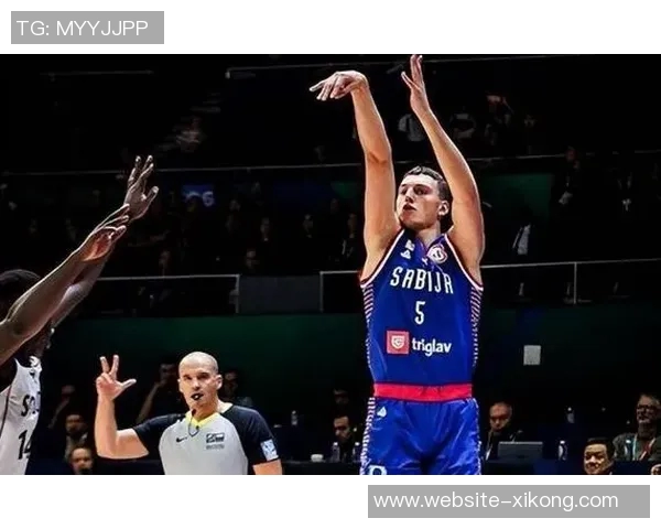 约维奇半场表现亮眼6投3中罚球全中贡献10分外加3篮板2助攻1盖帽 约维奇半场表现亮眼6投3中罚球全中贡献10分外加3篮板2助攻1盖帽