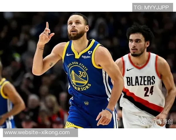 库里赛季初表现惊艳场均333分助攻和抢断数据同样出色