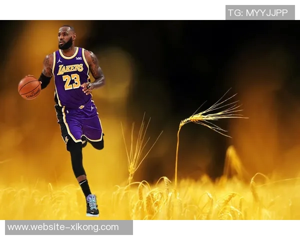 詹姆斯身穿布莱斯大学6号球衣到场观赛令老父亲倍感骄傲与自豪 詹姆斯身穿布莱斯大学6号球衣到场观赛令老父亲倍感骄傲与自豪