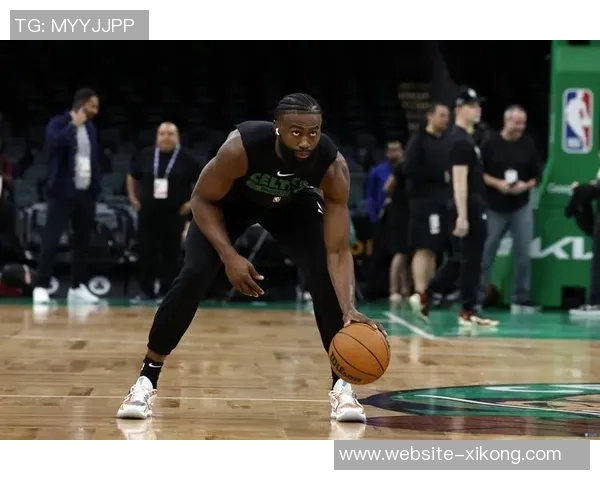 杰伦布朗谈腿筋伤势恢复良好警惕再次受伤风险