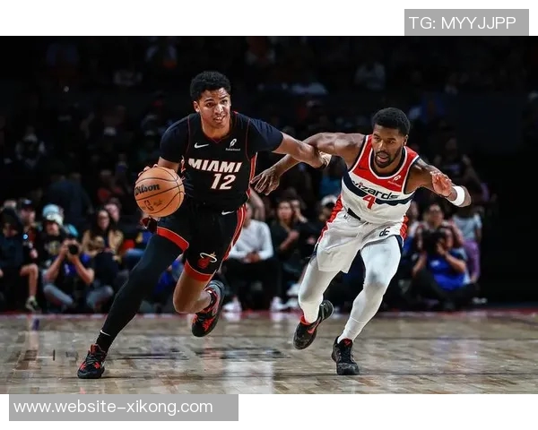 凯沙约翰逊砍下14分12板坚持自我展现热火风格篮球魅力 凯沙约翰逊砍下14分12板坚持自我展现热火风格篮球魅力