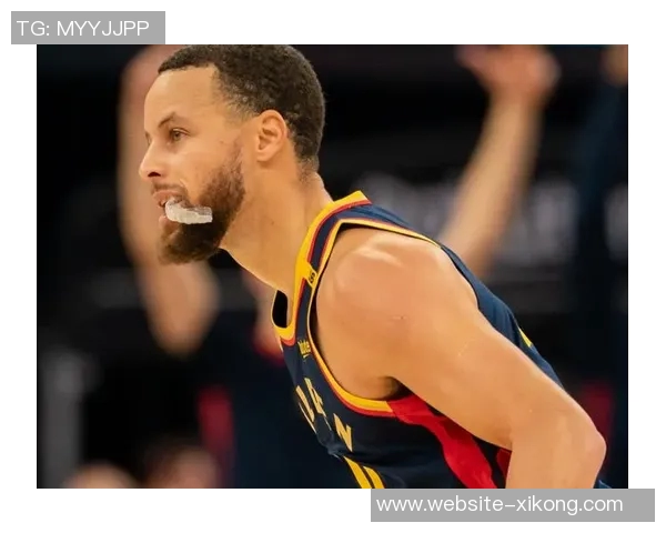 库里谈赛季开局的疯狂与挑战感受脖子被抓的平淡心态 库里谈赛季开局的疯狂与挑战感受脖子被抓的平淡心态